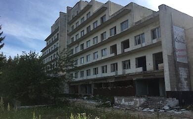 У Києві затримали підприємця, який зруйнував дитячий санаторій