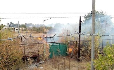 Масштабна пожежа в Станиці Луганській: горить ціла вулиця
