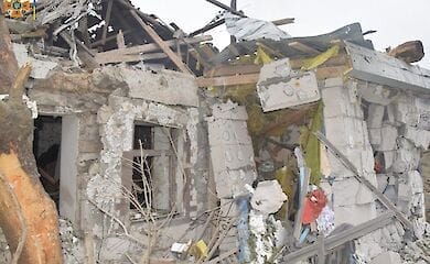 Войска РФ ударили ракетами по Николаеву, есть пострадавший (фото)