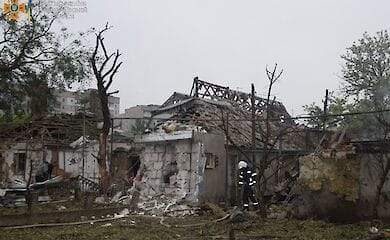 Войска РФ ударили ракетами по Николаеву, есть пострадавший (фото)